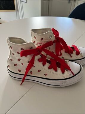 Converse High-Top Strawberry Chuck Taylor’s